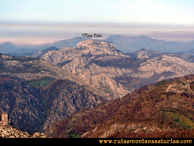 Ruta al Campigüeños y Carasca: Vista de la Mota Cetín