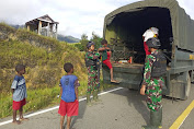 Peduli Pendidikan, Satgas Yonif Raider 321/GT/13/1 Kostrad Bantu Antar Jemput Anak Sekolah di Papua