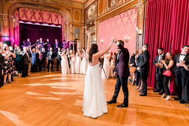 Engineers Club of Baltimore Winter Wedding photographed by Heather Ryan Photography