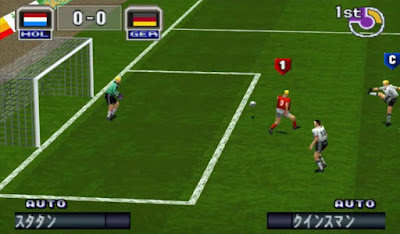 Formation Soccer 98 PS1 shot on goal