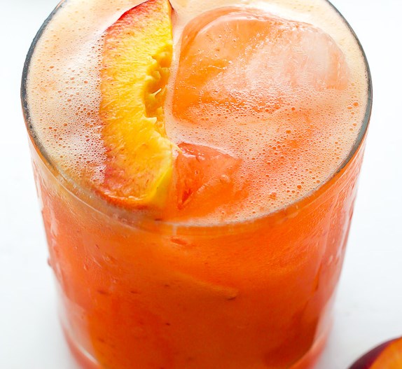 Fresh Peach Margaritas #drinks #cocktails