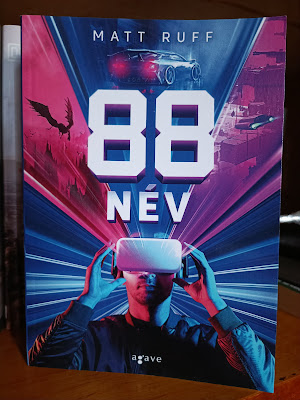 88 név