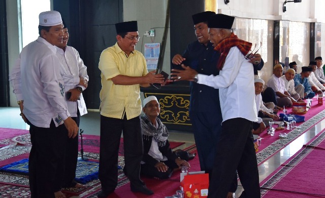 Sambut Bulan Suci Ramadhan, Wabup Suhatri Bur Buka Gerakan Thaharah Serentak