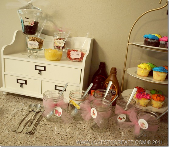 MOTHERS DAY DECOR