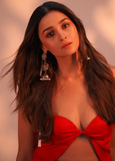 50+ Best Alia Bhatt Hot Images | Alia Bhatt Hot Pics, Images | Hot Alia Bhatt Sizzling Photoshoot With Her  Cute Smile - Fun Reasons