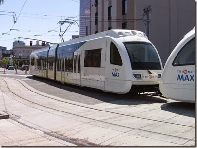 IMG_6066 TriMet MAX Type 4 Siemens S70 LRV #407 at Union Station in Portland, Oregon on May 9, 2009