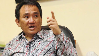 Andi Arief Sentil PDIP Partai Sombong, Netizen: Demokrat Partai Ngemis Jabatan!