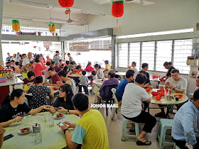 Kwong Hong Yong Tau Fu (known as Yong Liew Fun in Ipoh) 广丰茶室酿料粉 