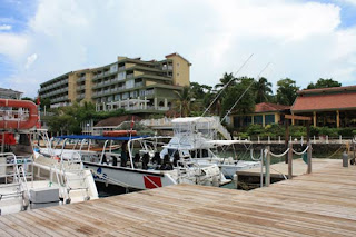 Sandals Boats.