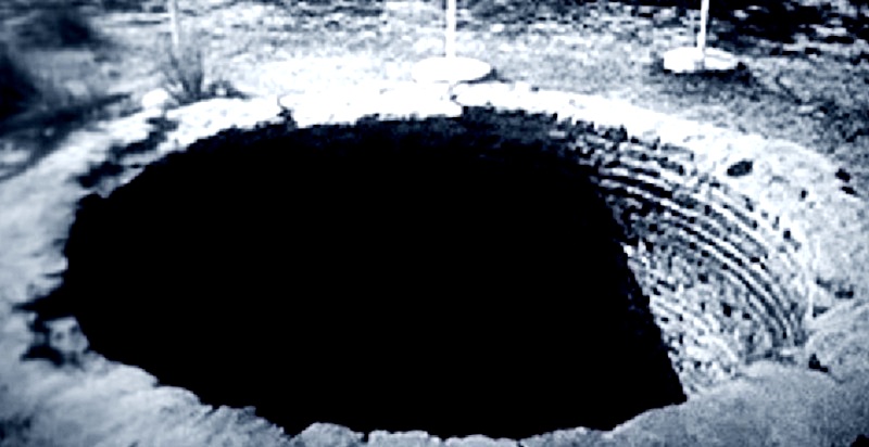 Mel's Hole - One of the most mysterious alleged paranormal holes in the earth