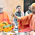 योगी ने किया गोरखनाथ मंदिर में जलाभिषेक