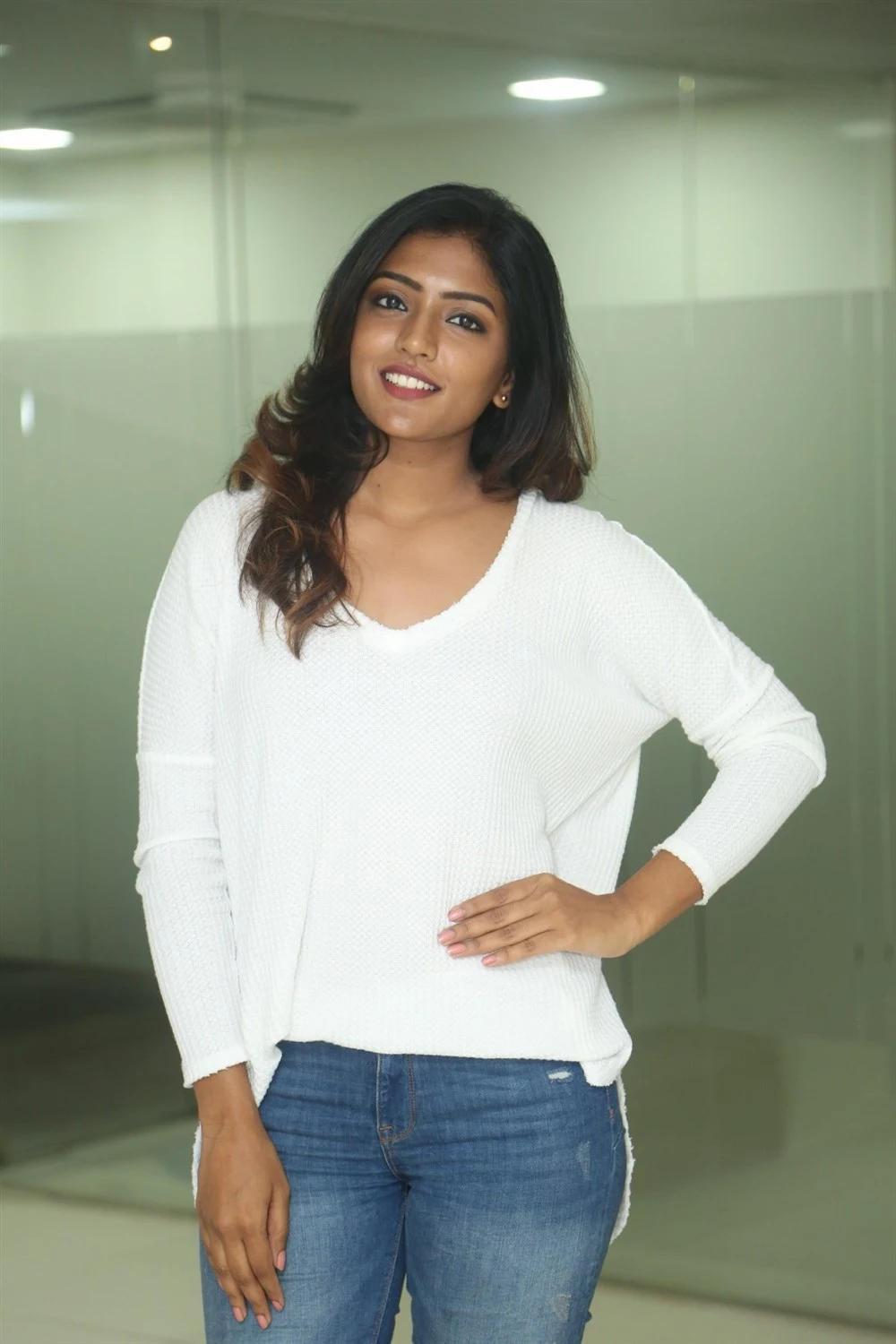 Actress Eesha Rebba Real Face Without MakeUp In White Top Jeans