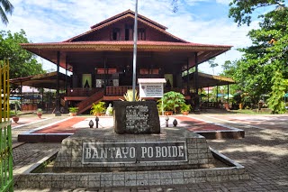 Rumah Adat Bandayo Poboide