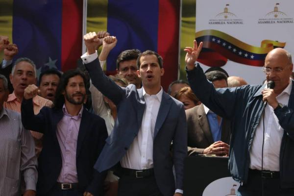 Juan Guaidó: Me apego a los artículos 333, 350 y 233 para lograr el cese de la usurpación y convocar elecciones libres con la unión del pueblo.