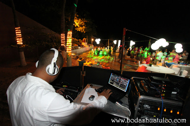 boda en playa, beach wedding, Oaxaca, México, Bodas Huatulco, Wedding Planner