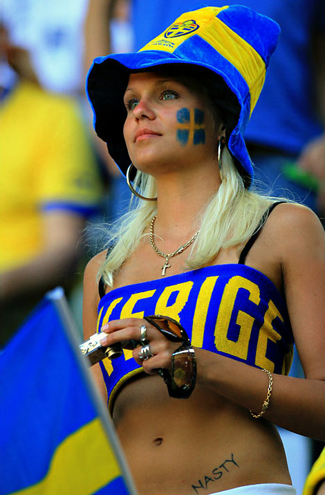 Reflections on Sweden: How to 'Hook Up' With Swedish Girls - Speak ...