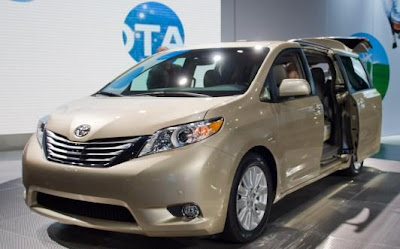 2011 toyotA sienna