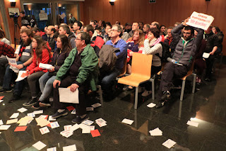 Protesta de los trabajadores de Usoa en el pleno del Ayuntamiento