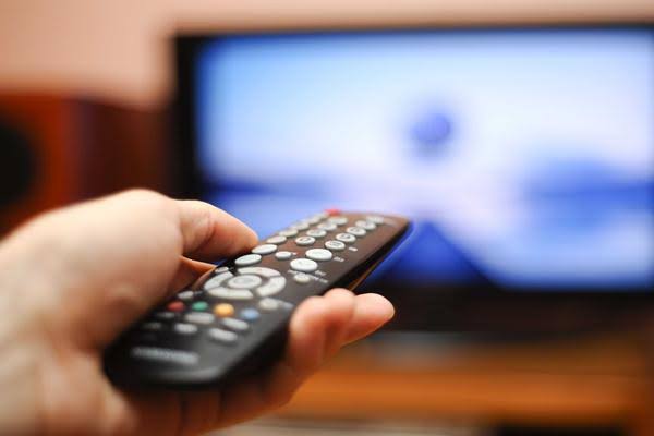 Cara Setting Remote TV Universal Bisa untuk Semua Merek