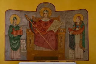 Fresko aus dem Jahr 1937 von Guido und Aurelio Gonzato mit Christus, dem Heiligen Karl und Gotthard in der Kirche St Gottardo in Nivo