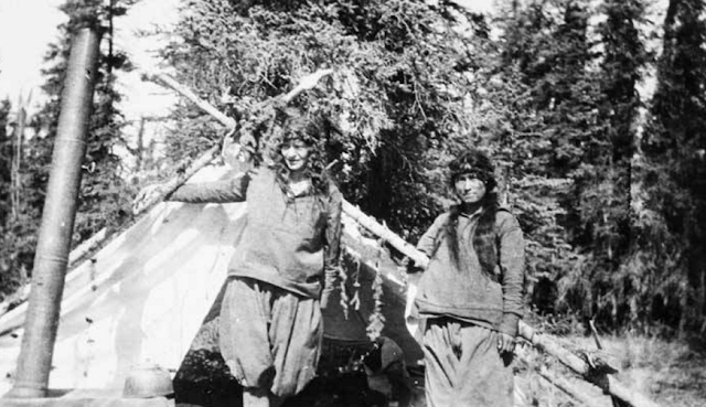 Fort Yukon: two women outside a tent