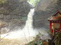 Eksotisme Gerojokan Curug Dago Bandung