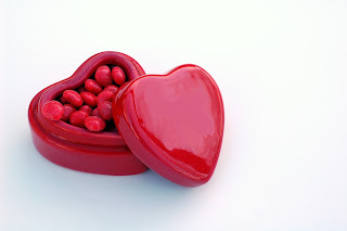 Caja en forma de corazón con bombones