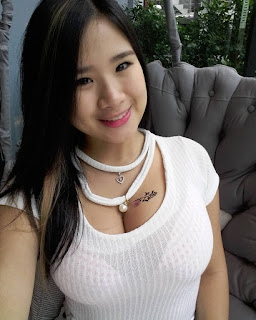 Foto Vania Veronica Kristianti Pakai Baju Ketat