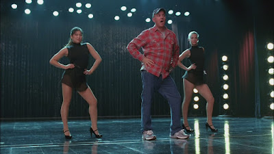 Burt, Tina, and Brittany dancing the Single Ladies dance