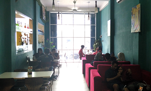 Mbledeq Cafe & Resto Gresik Kabupaten Gresik Jawa Timur ...
