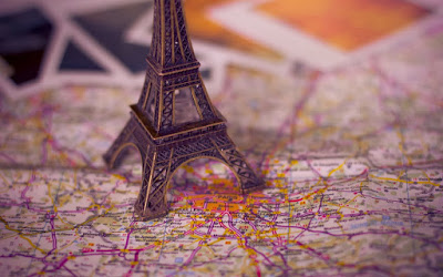 map-paris-eiffel-tower-wallpaper-1680x1050