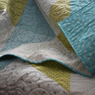 #QuiltBee: Moda Love baby quilt