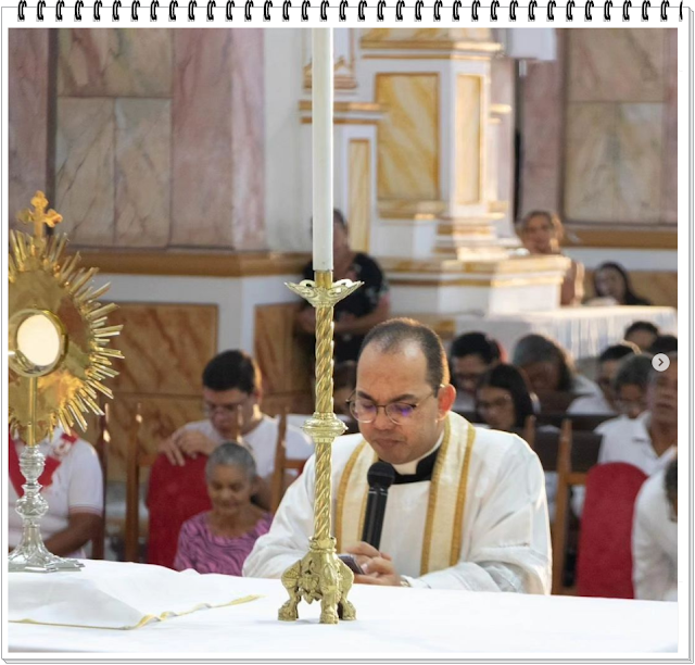 Reverendo Rivaldo Peixoto é o 32º padre da paróquia Jesus, Maria e José - um zelador da fé cristã