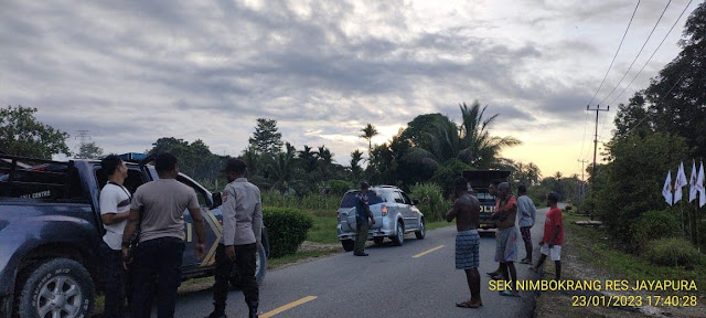 Seorang Pria Mabuk di Nembukrang Sari Ditahan Karena Lakukan Perusakan Kendaraan Warga.lelemuku.com.jpg