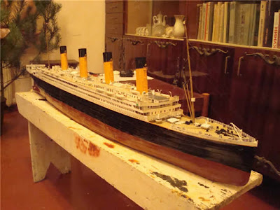 Dude Builds Paper Model of the Titanic