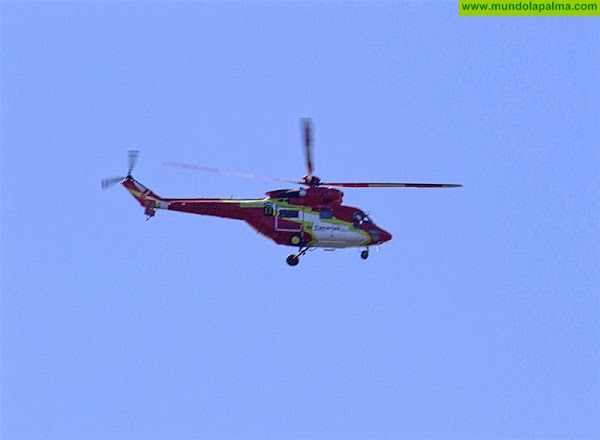 El helicóptero del GES rescata a una senderista que precisaba asistencia sanitaria en el Roque de Los Muchachos