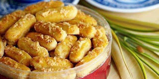 RESEP KUE LEBARAN KASTENGEL KEJU GURIH EMPUK RENYAH