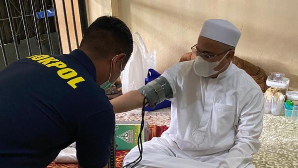 Kesehatan Habib Rizieq Dicek Polisi, FPI: Sehat, Tak Ada Keluhan