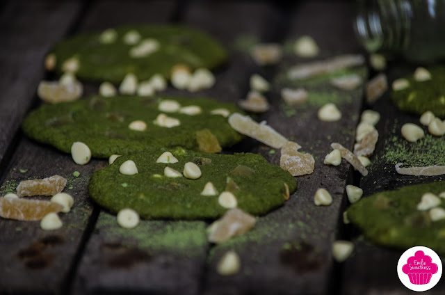 Cookies au thé matcha, gingembre et chocolat blanc