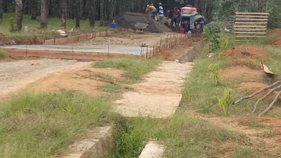 Pembangunan Proyek Jalan Menuju Kantor Desa Tanjung Jambu Mulai Dikerjakan Namun Tidak Ada Papan Merk