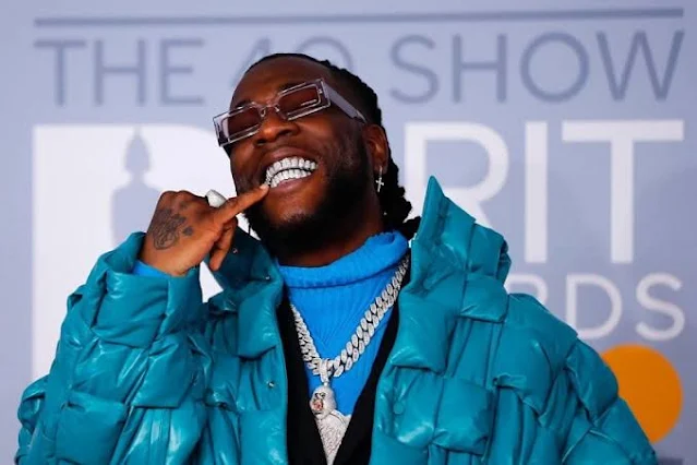 How far. all these instablog, PulseNg e.t.c abeg make all of una do meeting then decide how much I go give all of una make una forget my name totally-Burna boy drags Nigeria bloggers.