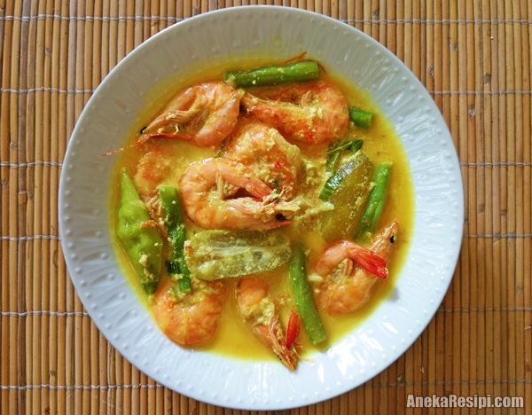 Udang Masak Lemak Cili Api