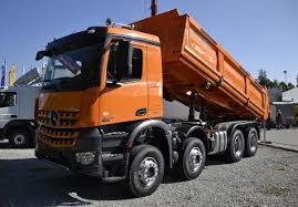 Sewa Alat Berat Dump Truck Bulanan