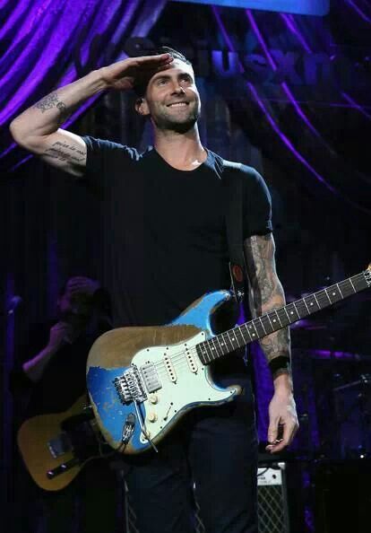 Top 50 การแต่งตัวสไตล์อดัม เลอวีน Adam Levine นักร้องนำ Maroon 5