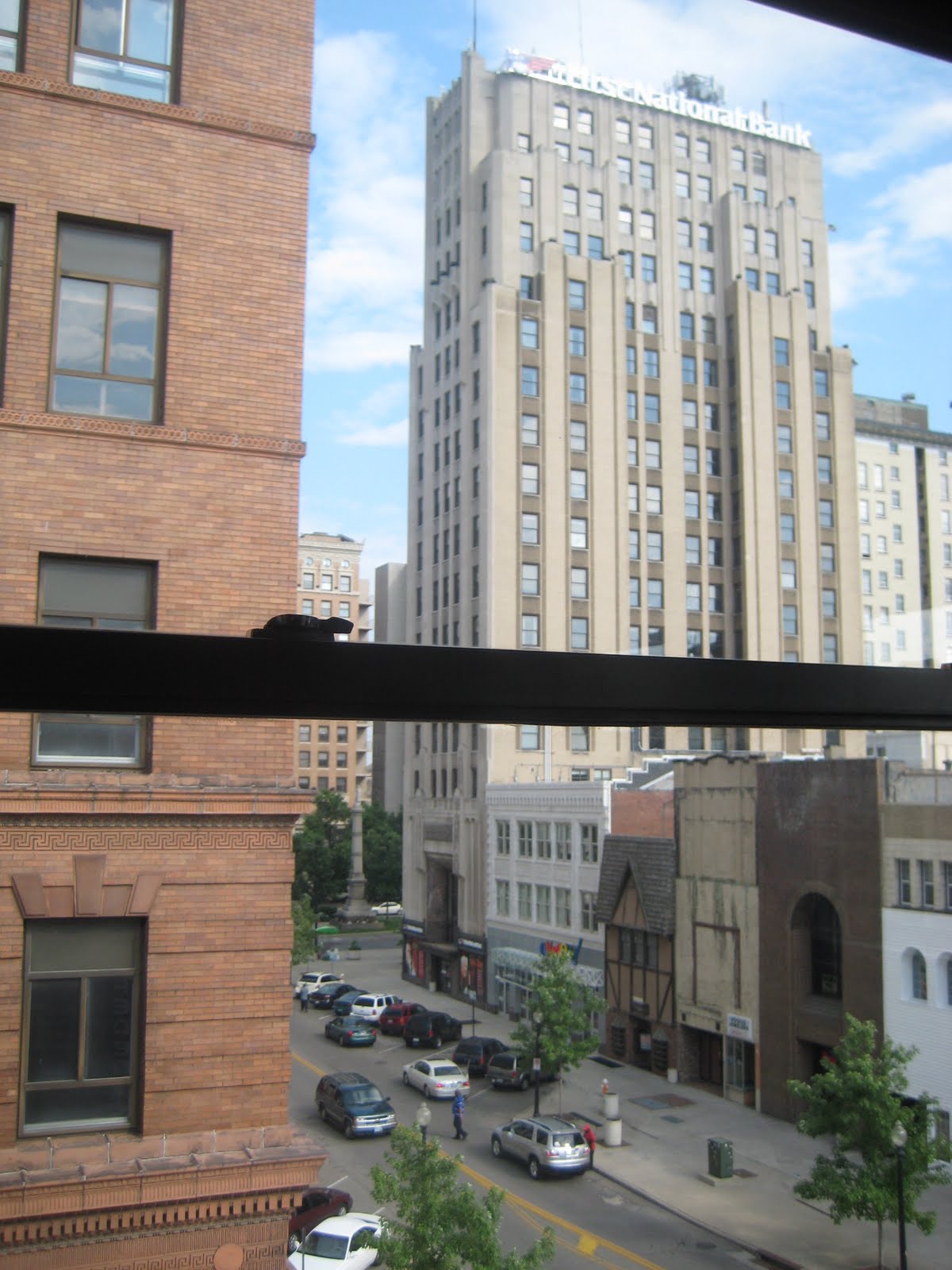 The reddish building on the left is another Burnham building in  title=