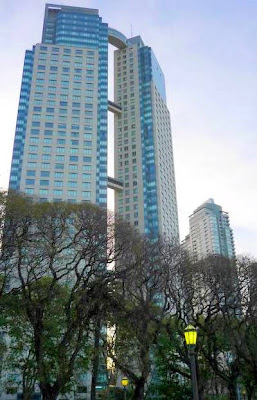 Perspectiva de las torres El Faro