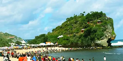 Pantai Indrayanti Gunung Kidul Yogyakarta