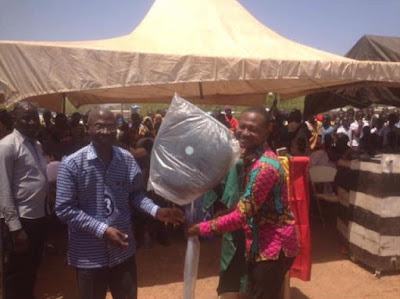 Teacher who treks 42km daily, rewarded with standing fan