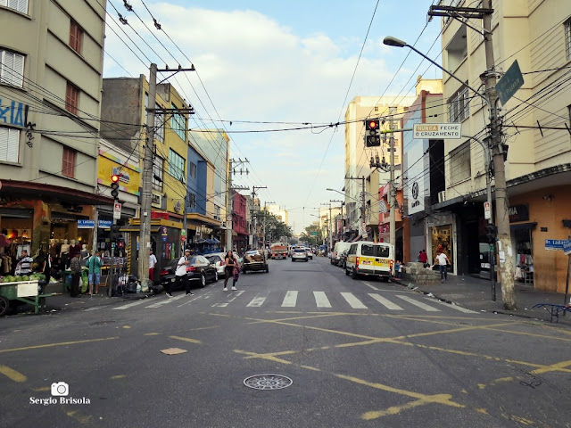 Vista ampla de trecho da Rua Oriente - Brás - São Paulo