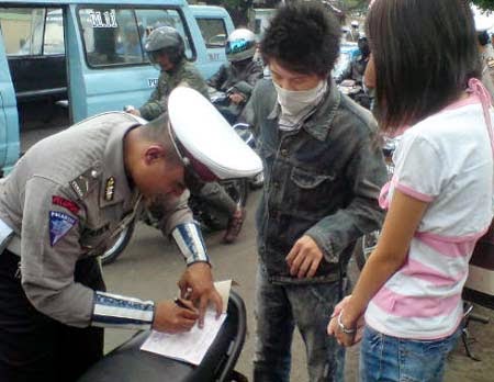 Cara Agar Tidak Ditilang Polisi